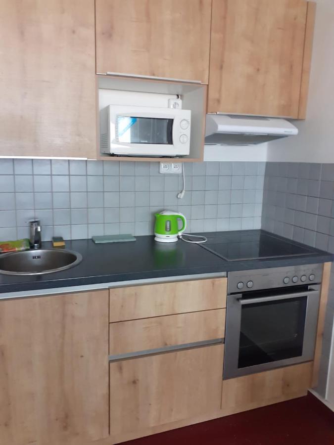 Km House Cerny Most Hostel Prague Exterior photo