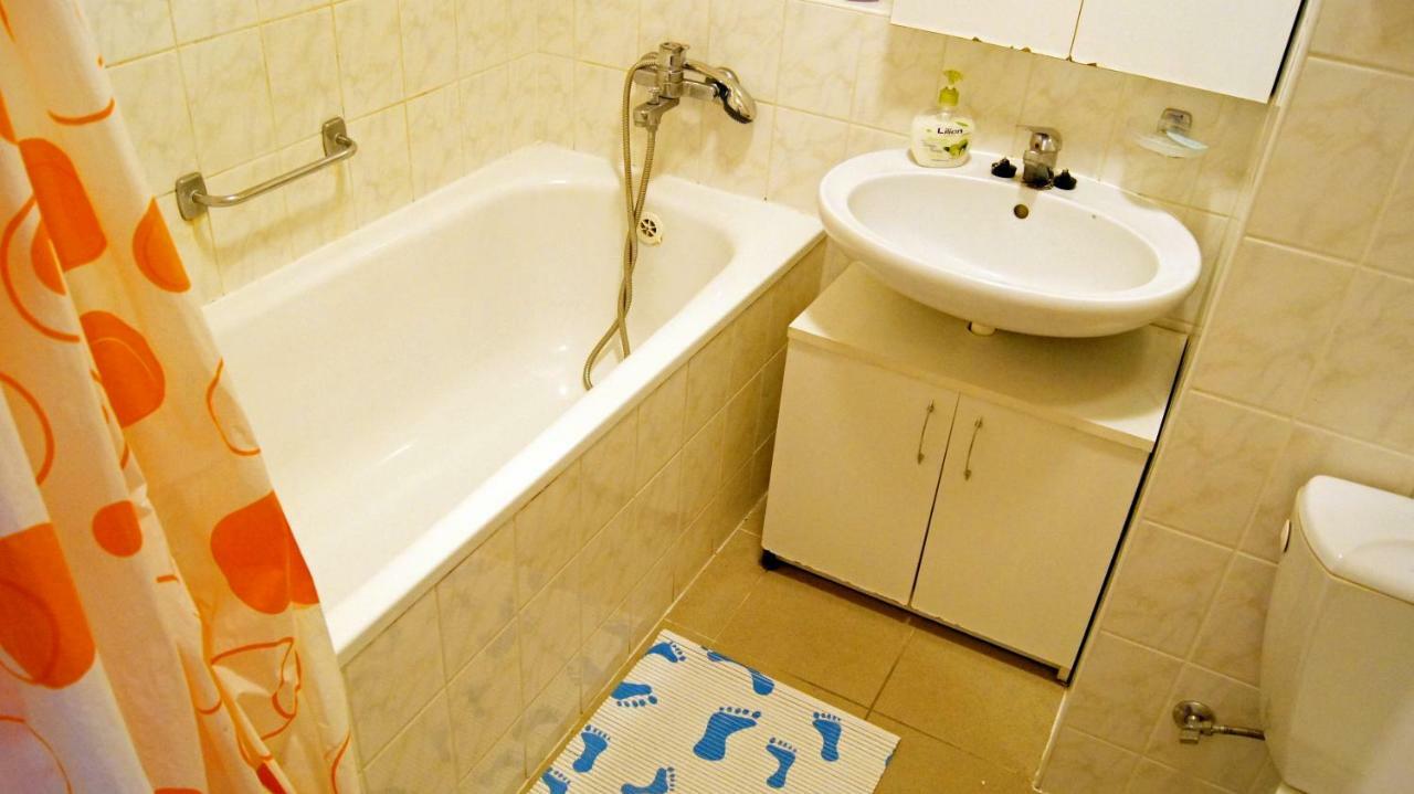 Km House Cerny Most Hostel Prague Exterior photo